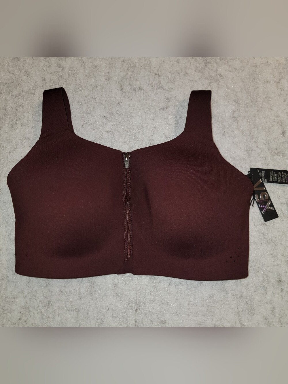 NWT Victoria’s Secret VSX Featherweight Max Front-Zip Sports Bra 36DD